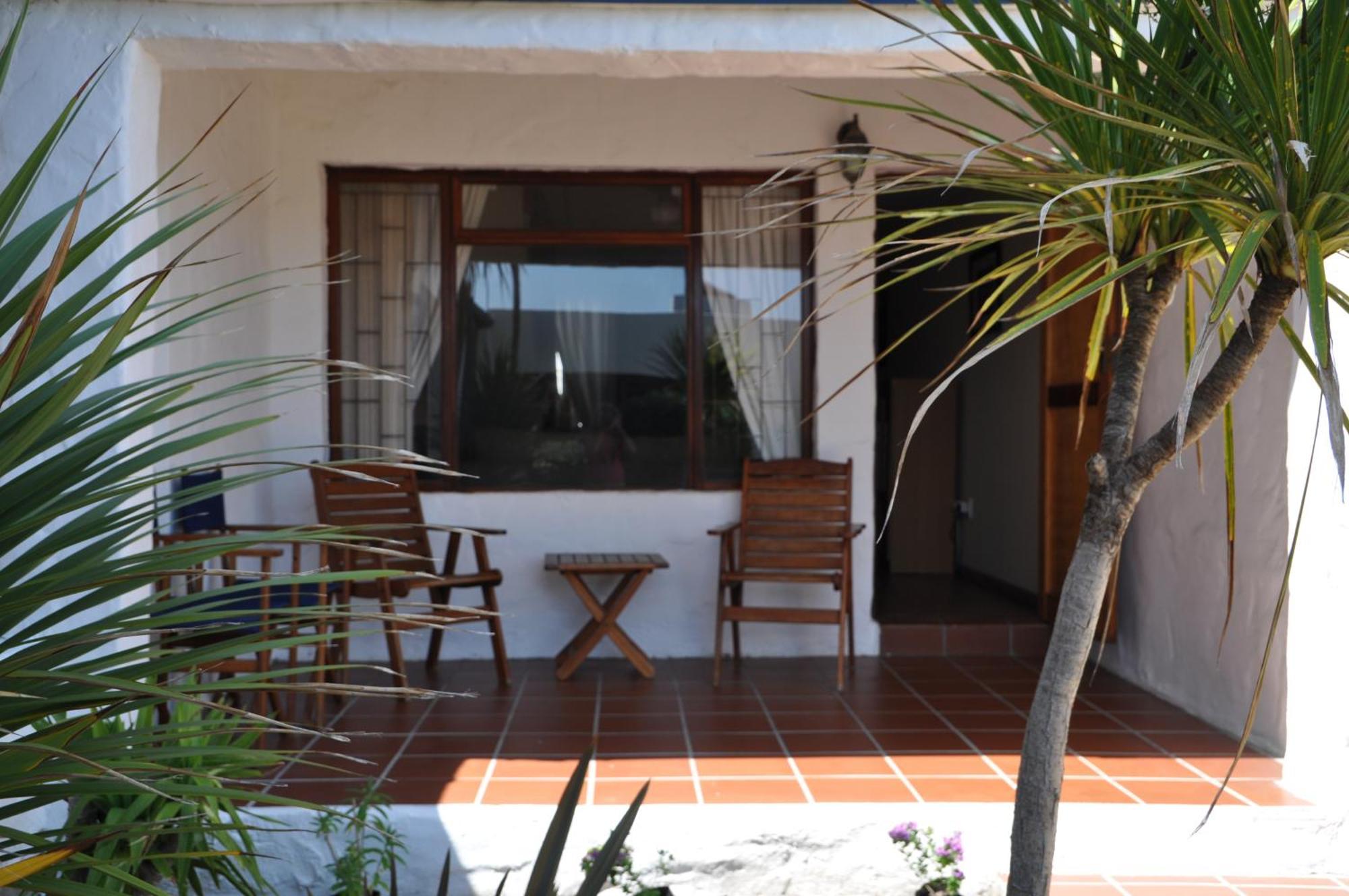 Saxon Lodge Gansbaai Exterior photo